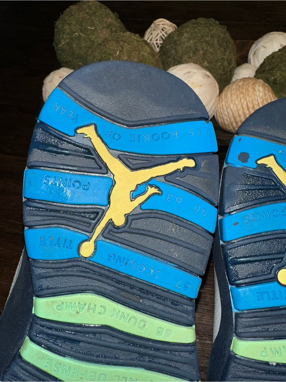 Air Jordan Retro 10 Rio - Picture 12 of 14